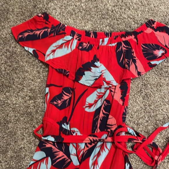 express off the shoulder floral romper - Picture 2 of 2